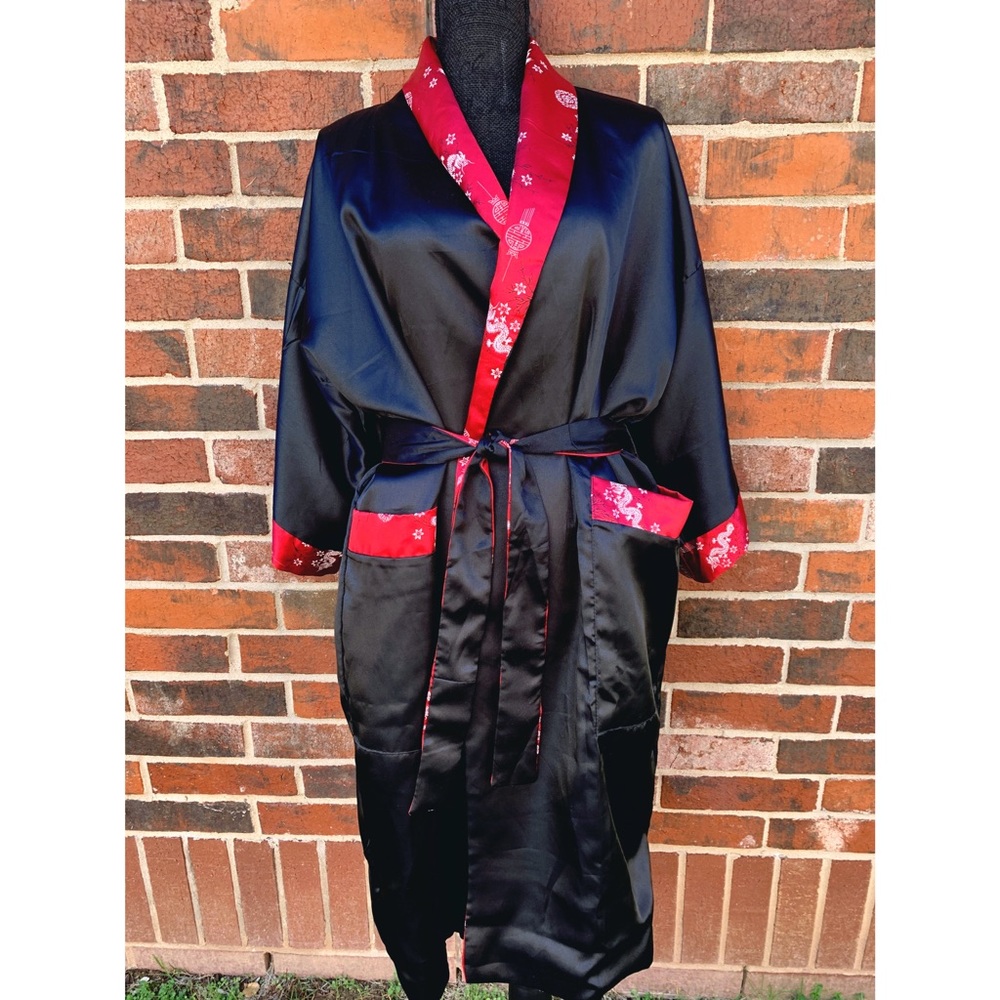 ❌SOLD❌ Asian Reversible Robe - Picture 7 of 7